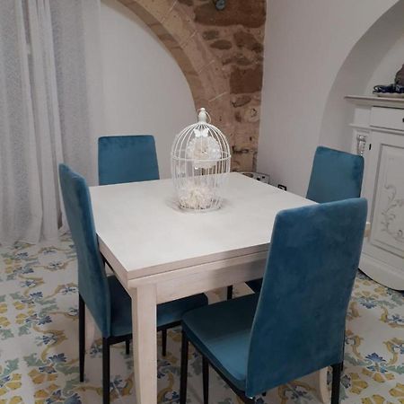 Casa Vacanze Vico Verona 7 Oria  Exteriér fotografie