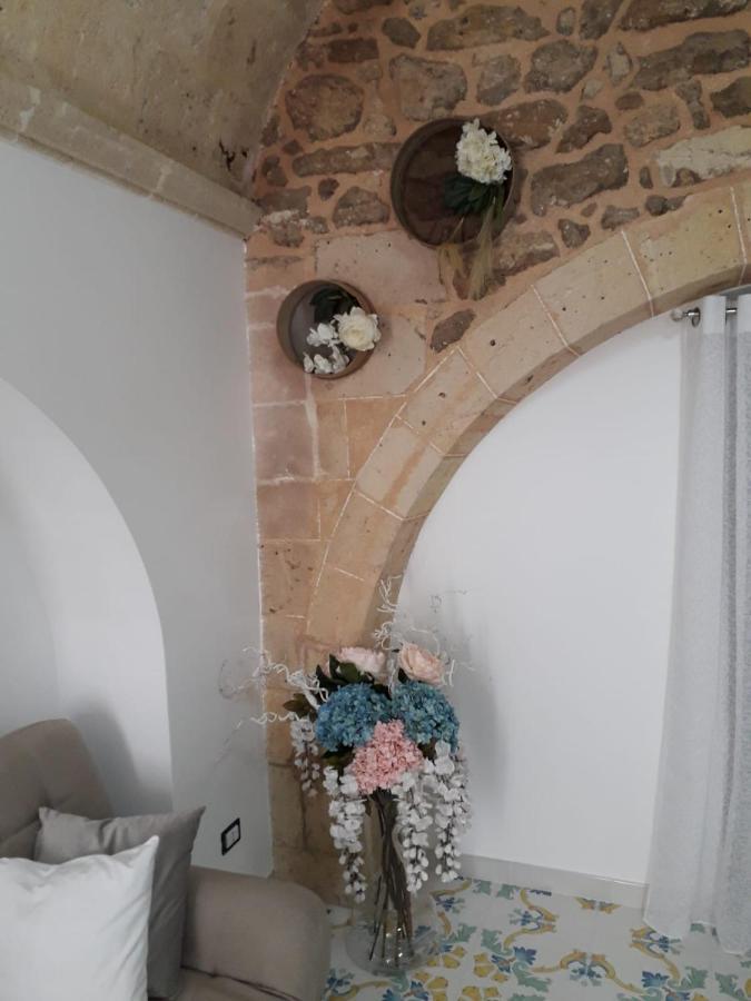 Casa Vacanze Vico Verona 7 Oria  Exteriér fotografie